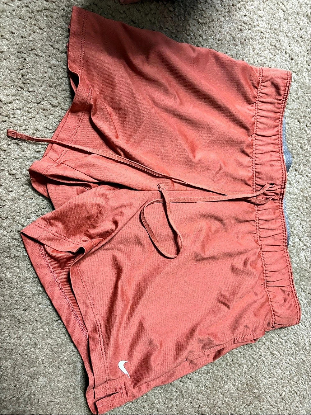 Nike Dri-FIT shorts Athletic Shorts in Coral Size Medium Like New